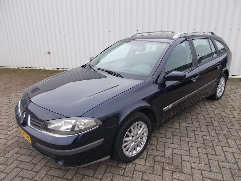 Renault Laguna Grand Tour 2.0-16V Business ( APK KEURING BIJ AFLEVERING! )