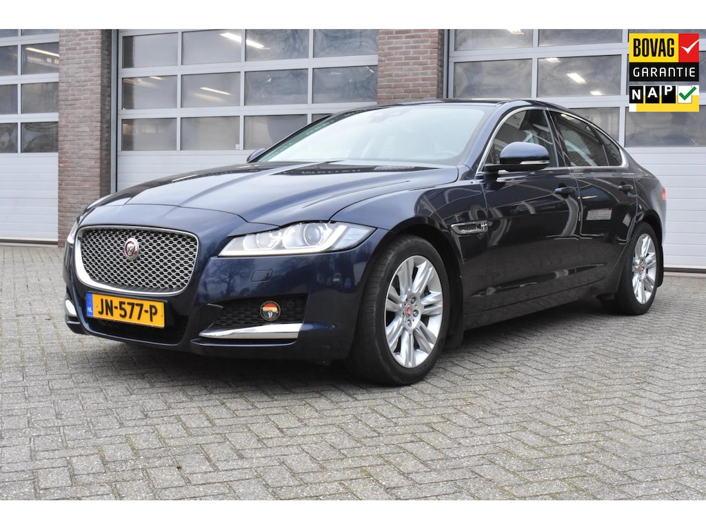 Jaguar XF 2.0 Portfolio