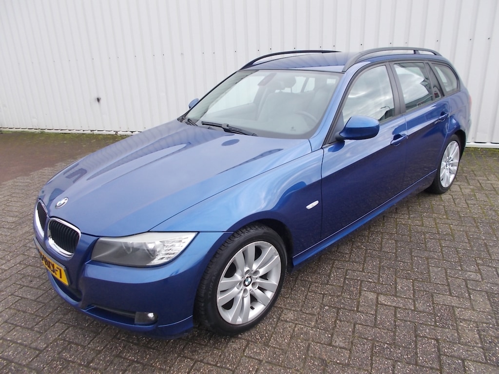 BMW 3-Serie Touring 318i Executive ( APK KEURING BIJ AFLEVERING! )
