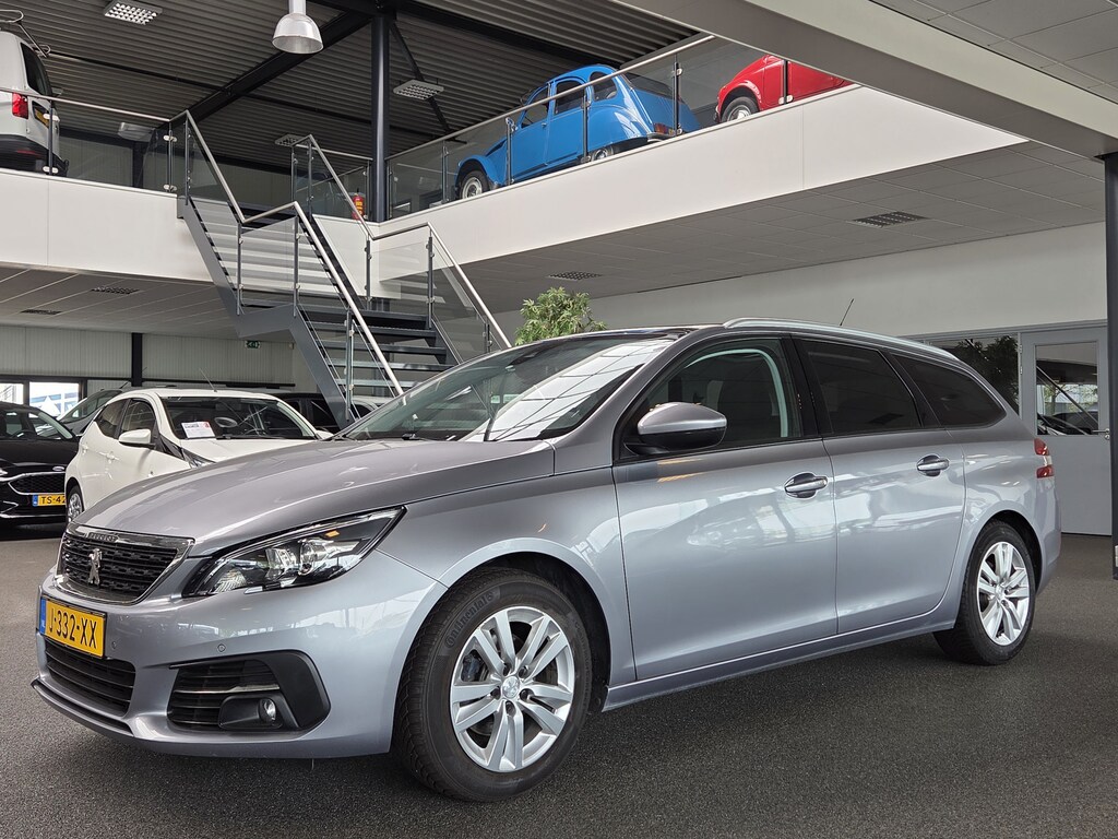 Peugeot 308 SW 1.2 PureTech Blue Lease Executive / Nieuwe Distributieriem / Panoramadak, Airco, PDC, Etc