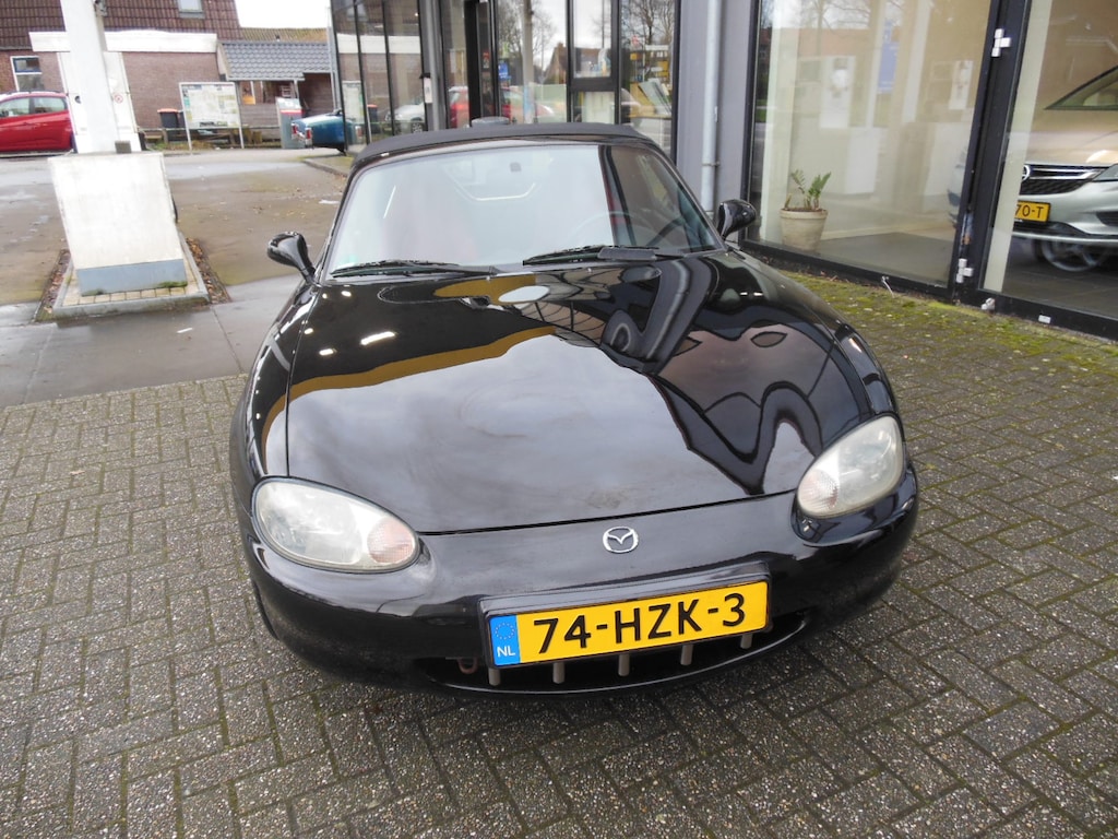 Mazda MX-5 1.8i Staat in De Krim