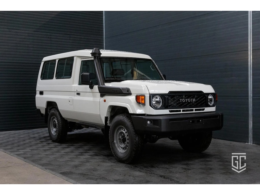 Toyota Land Cruiser GRJ78 M/T