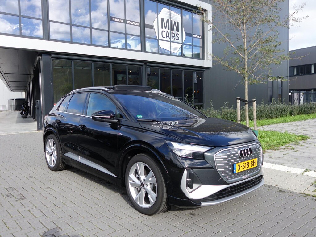 Audi Q4 e-tron 50 quattro 2 x S Line 77 kWh Pano 5 jaar Garantie 100.000 km