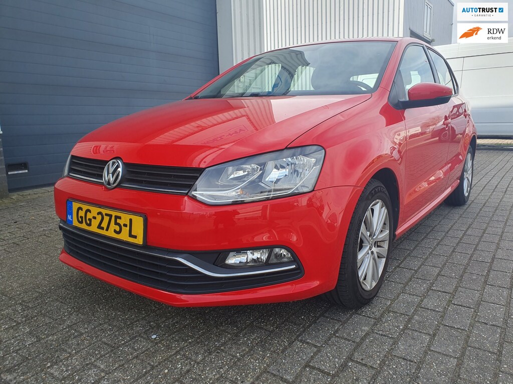 Volkswagen Polo 1.2 TSI Highline, LM Velgen, Rood, 5 Deurs