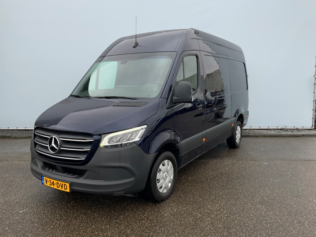 Mercedes-Benz Sprinter 319 3.0 CDI 366 L2 H2 Automaat Airco Cruise Navi Camera Leer 3 Zits Trekhaak 3500 kg & Opstap Euro 6 . Cilinders 6