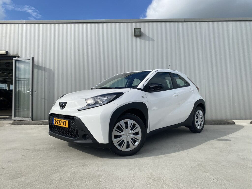 Toyota Aygo X 1.0 VVT-i MT play | Apple Carplay/Android Auto