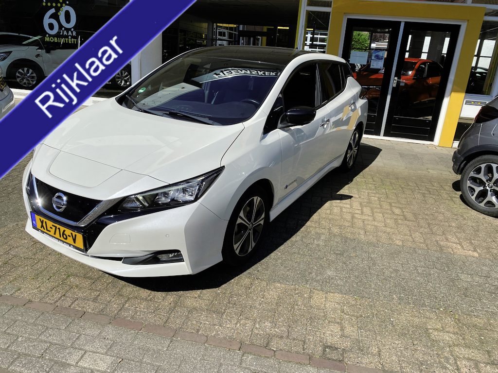 Nissan Leaf Tekna 40 kWh CAMERA AIRCO ECC PARKEERSENSOREN TWO TONE COLOR CPV ELEKTR.RAMEN