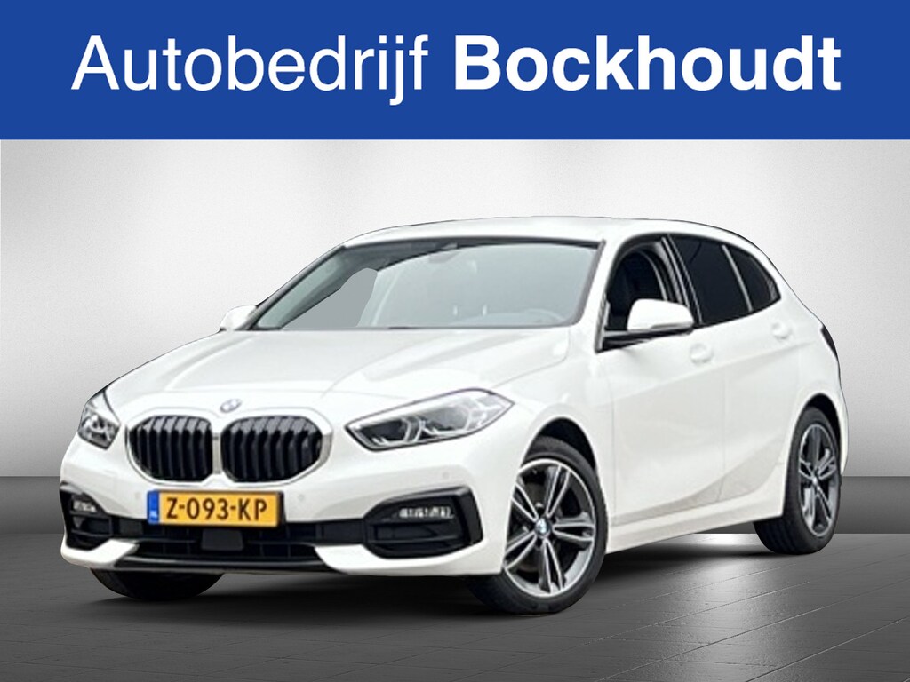BMW 1-Serie 118i High Exec | Navi | Cruise | Stoelverwarming