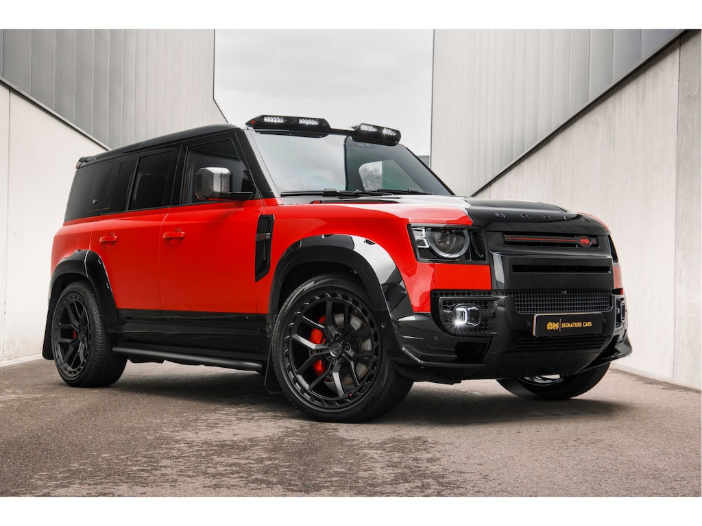 Land Rover Defender V8 URBAN XRS WIDETRACK P525 1 OF 25 Limited Carbon Pack Vossen Forged Wheels & Custom Recaro interior