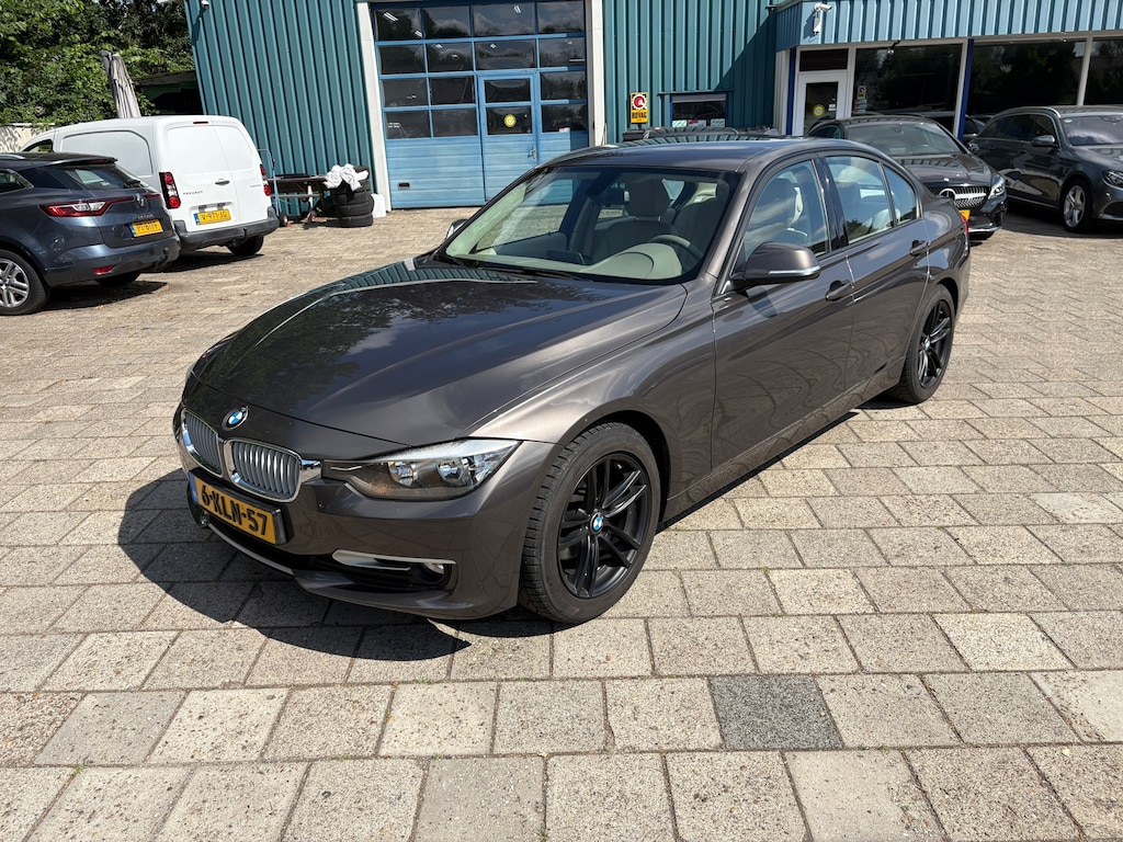 BMW 3-Serie 320i EfficientDynamics Edition Business