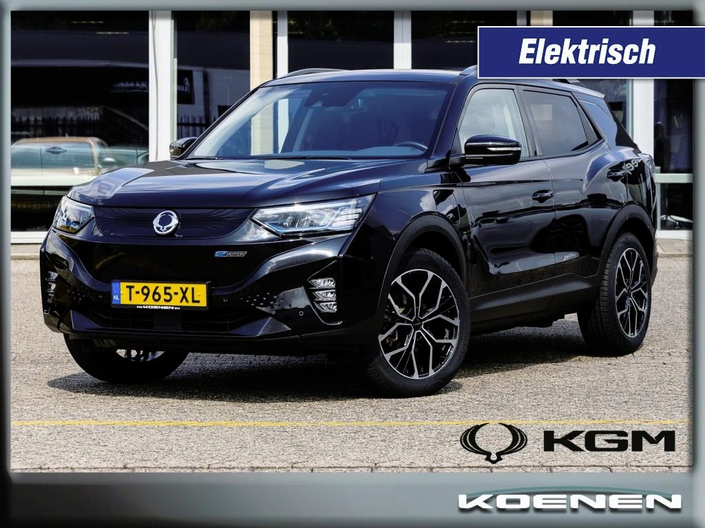 SsangYong Korando Titanium / Leer / LED / Navi / 1500Kg trekgew/ 19 Blackline