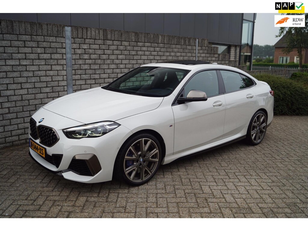 BMW 2-serie Gran Coupé M235i xDrive High Executive Edition Autom Panodak Head-Up Navi Camera Clima Cruise 2x PDC LMV ENZ NL Auto
