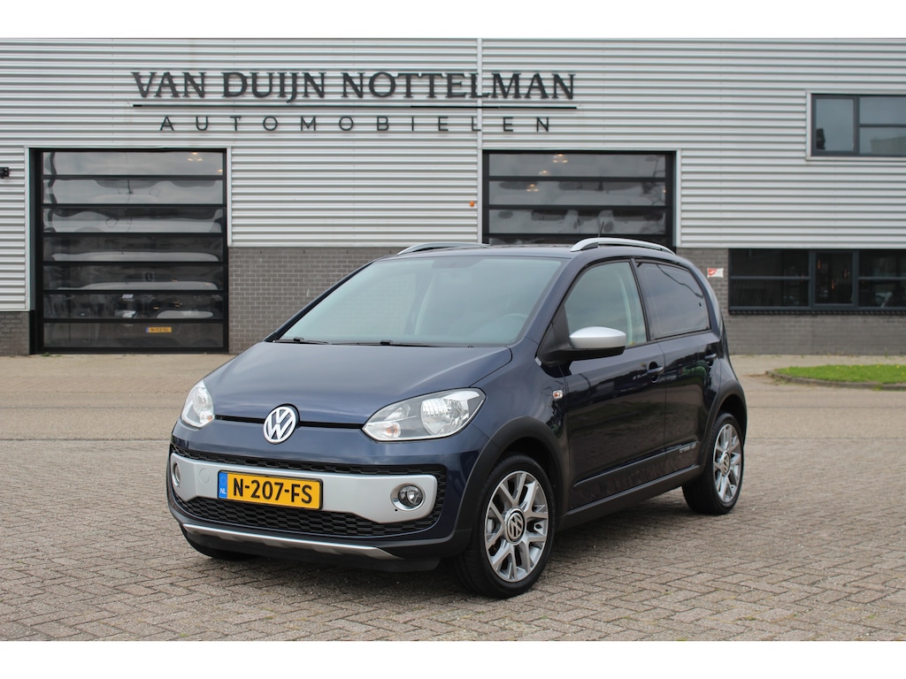 Volkswagen Up! 1.0 Cross up! BlueMotion 75 PK / Stoelverwarming / Airco