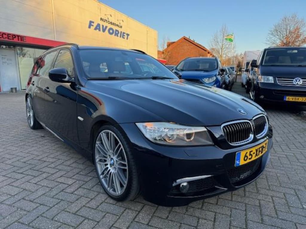 BMW 3-Serie Touring 330i/CARBON SPORT EDITION/M-PAKKET/PANO/LEER/NAVI/XEN/NLAUTO