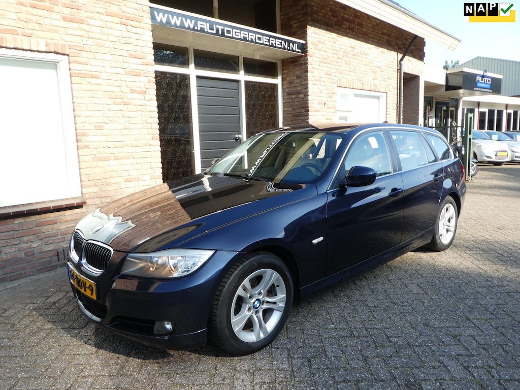 BMW 3-Serie Touring 325i Business Line Leder / Navi / Dealeronderhouden