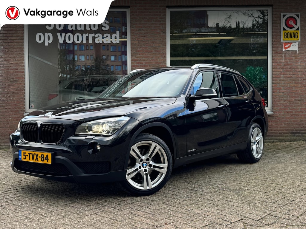 BMW X1 XDrive20i Chrome line | Airco | Navi | Trekhaak | Cruise | PDC | Velgen| Nap