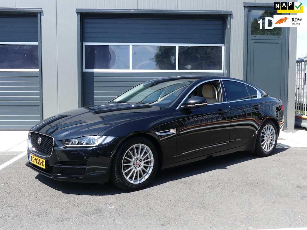 Jaguar XE XF 2.0 D Portfolio AUTOMAAT Leer Navi LMV PDC Camera Trekhaak NAP!