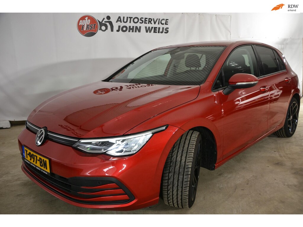 Volkswagen Golf 8 1.5 TSI Life Business