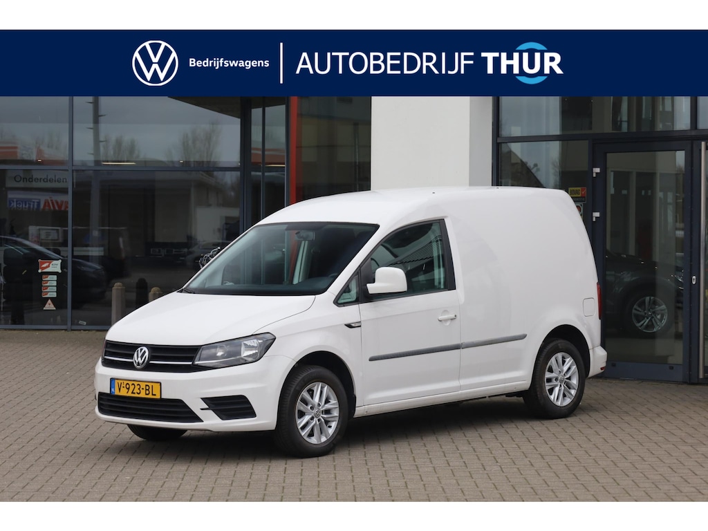 Volkswagen Caddy 2.0 TDI L1H1 BMT Highline 102PK / 75kW, Navigatie, bumpers in kleur, dichte scheidingswand met ruit, betonplex laad vloer, zijwand bekleding, trekhaak, NL auto dealer onderhouden