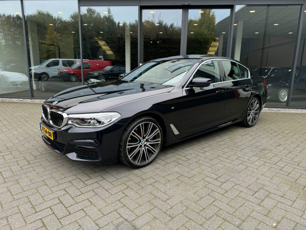 BMW 5-Serie 540i 340pk M-Sport,HUD,Schuifdak,Stoelkoeling,Leer,LED,Memory