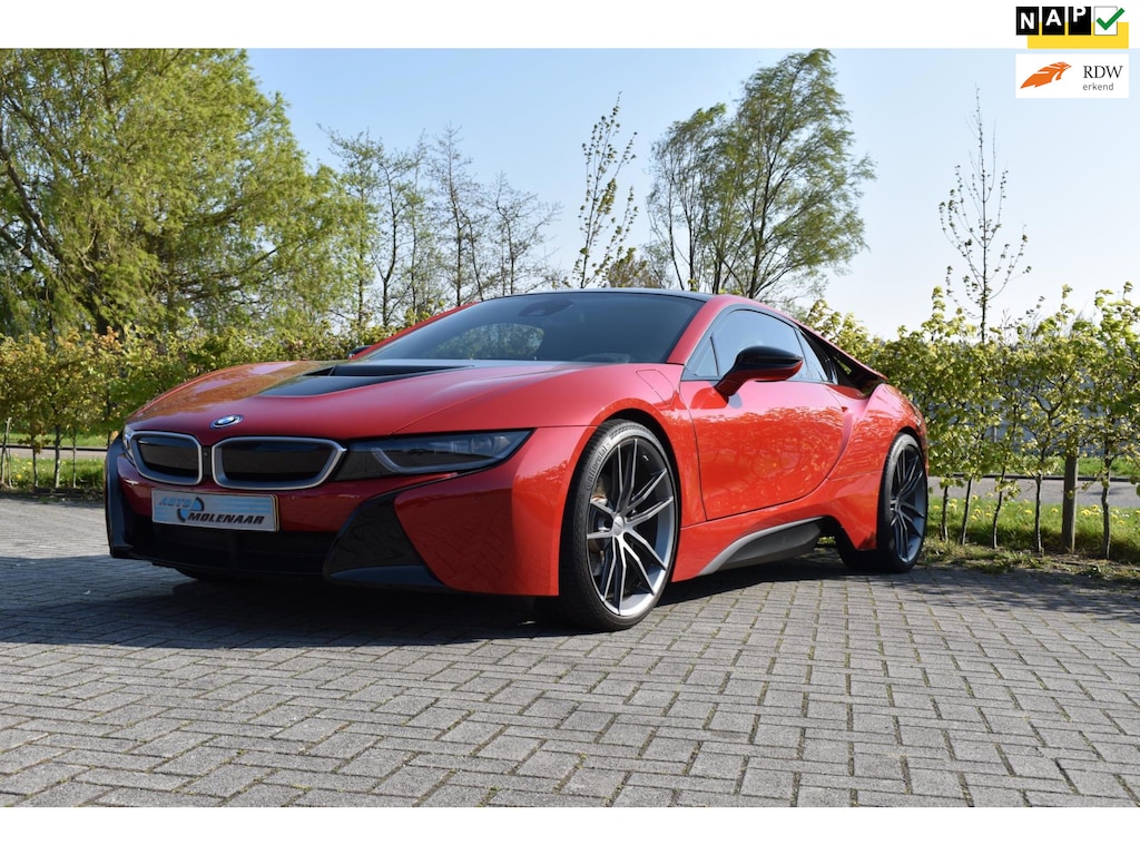 BMW i8 Protonic Red Edition + e-bike