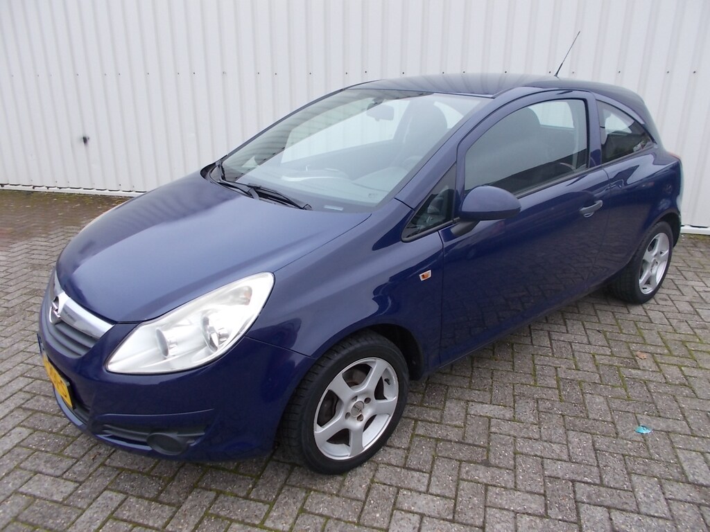 Opel Corsa 1.2-16V Selection 3drs AIRCO ( APK KEURING BIJ AFLEVERING! )