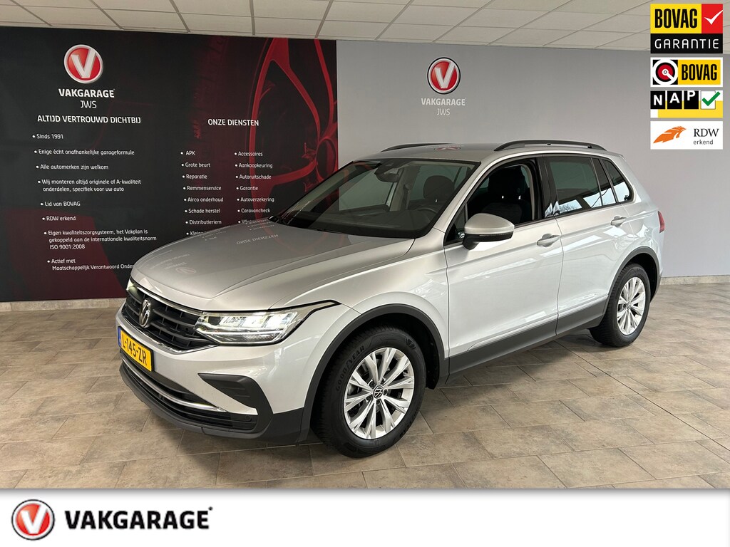 Volkswagen Tiguan 1.5 TSI Life rijklaar incl afl. beurt. en garantie.