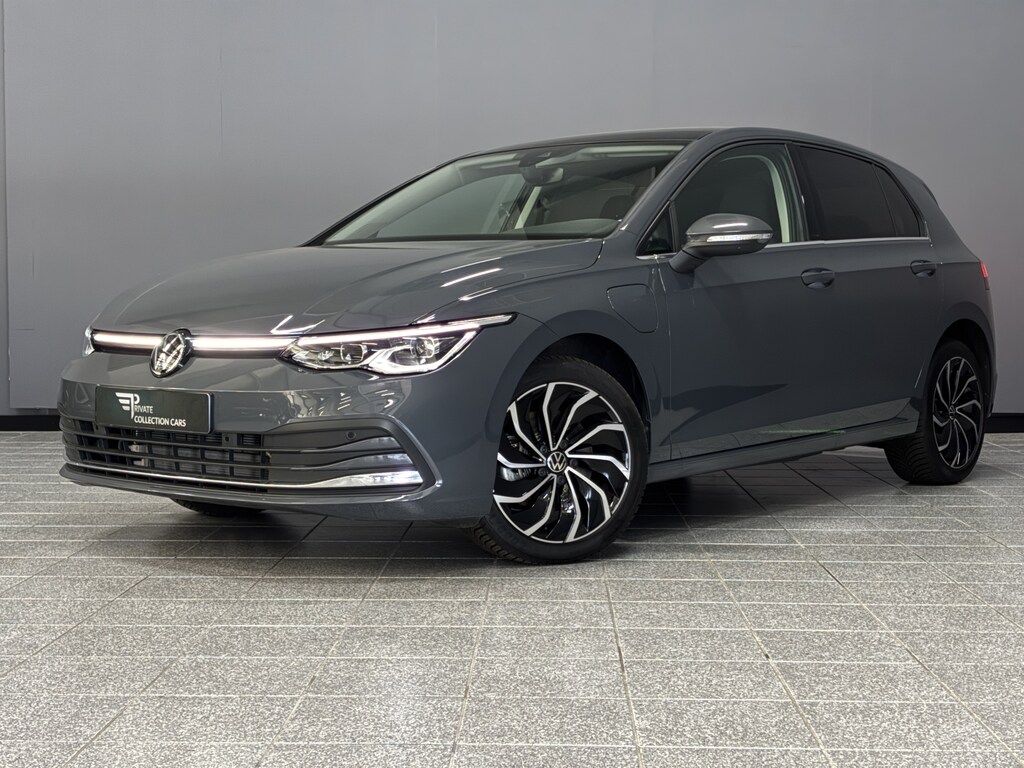 Volkswagen Golf 1.4 eHybrid Pano|Carplay|Camera|204pk