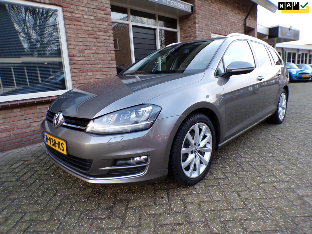 Volkswagen Golf Variant 1.4 TSI Business Edition Connected R Automaat / Navi / Half Leder / Stoelverwarming