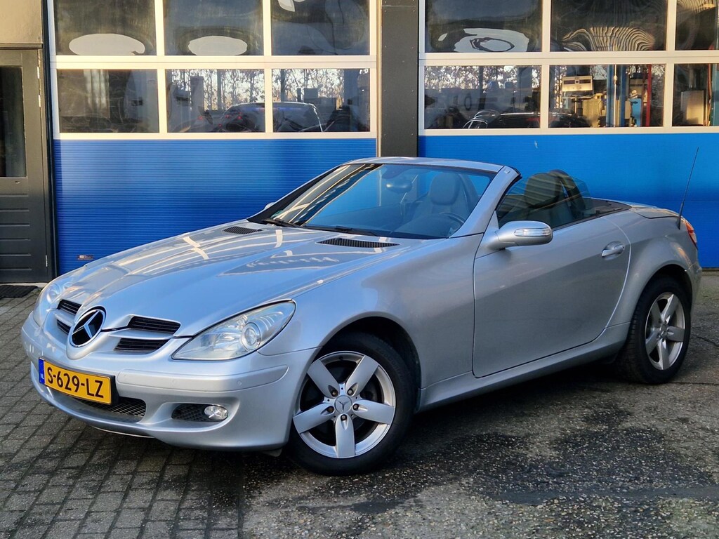 Mercedes-Benz SLK 200 Kompressor / Lederen bekleding / Parkeersensoren / Lichtmetalen velgen