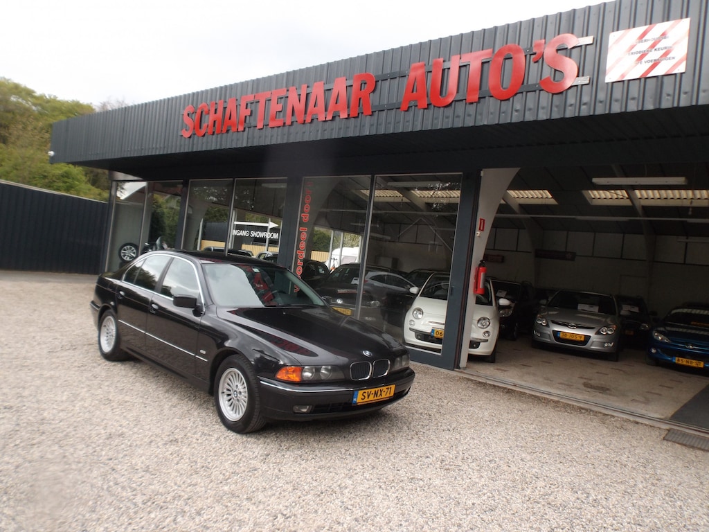 BMW 5-Serie 528i Executive super mooi en goed onderhouden apk 08-11-2026