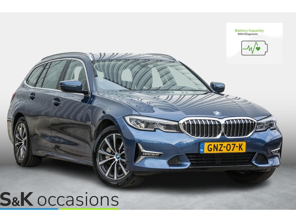 BMW 3-Serie Touring 330e xDrive Pano Led Leder Business Edition Plus
