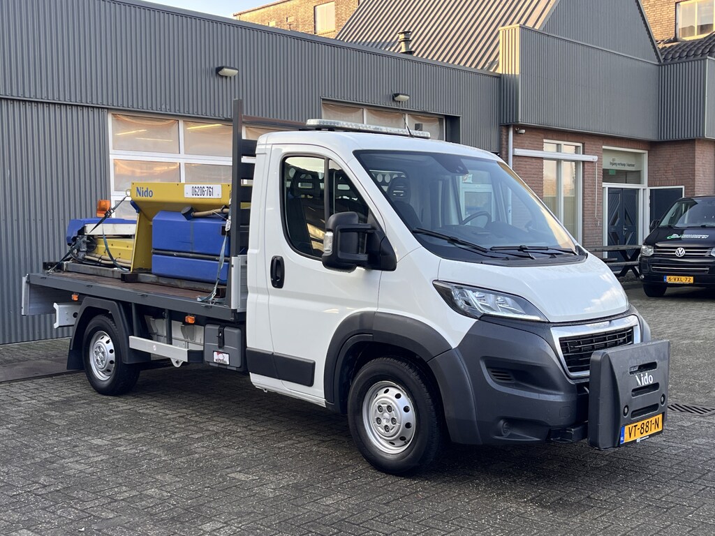 Peugeot Boxer 2.2 HDI Heavy Winterdienst Zoutstrooier Nido Open laadbak Airco Trekhaak Open laadbak Nido aansluiting voor Nido zoutstrooier 1e eigenaar Euro 5 Airco Trekhaak  pick-up p-up Sneeuw ploeg Sneeuwborste