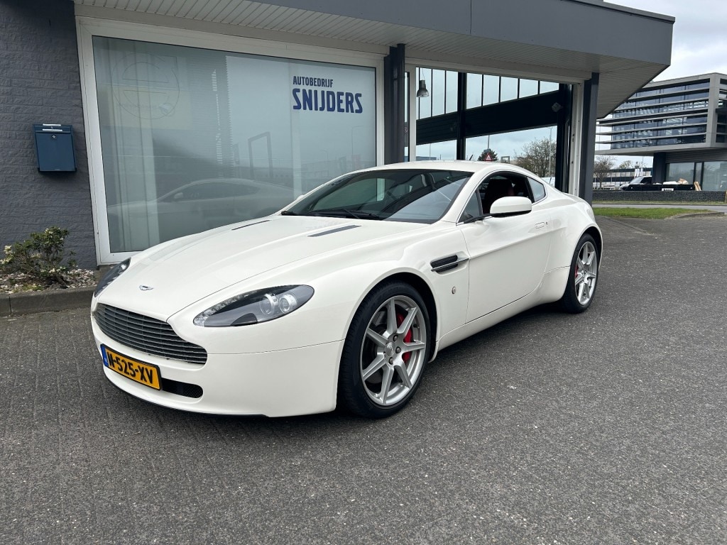 Aston Martin V8 Vantage 4.3 V8 Sportshift Young Timer - BTW Auto