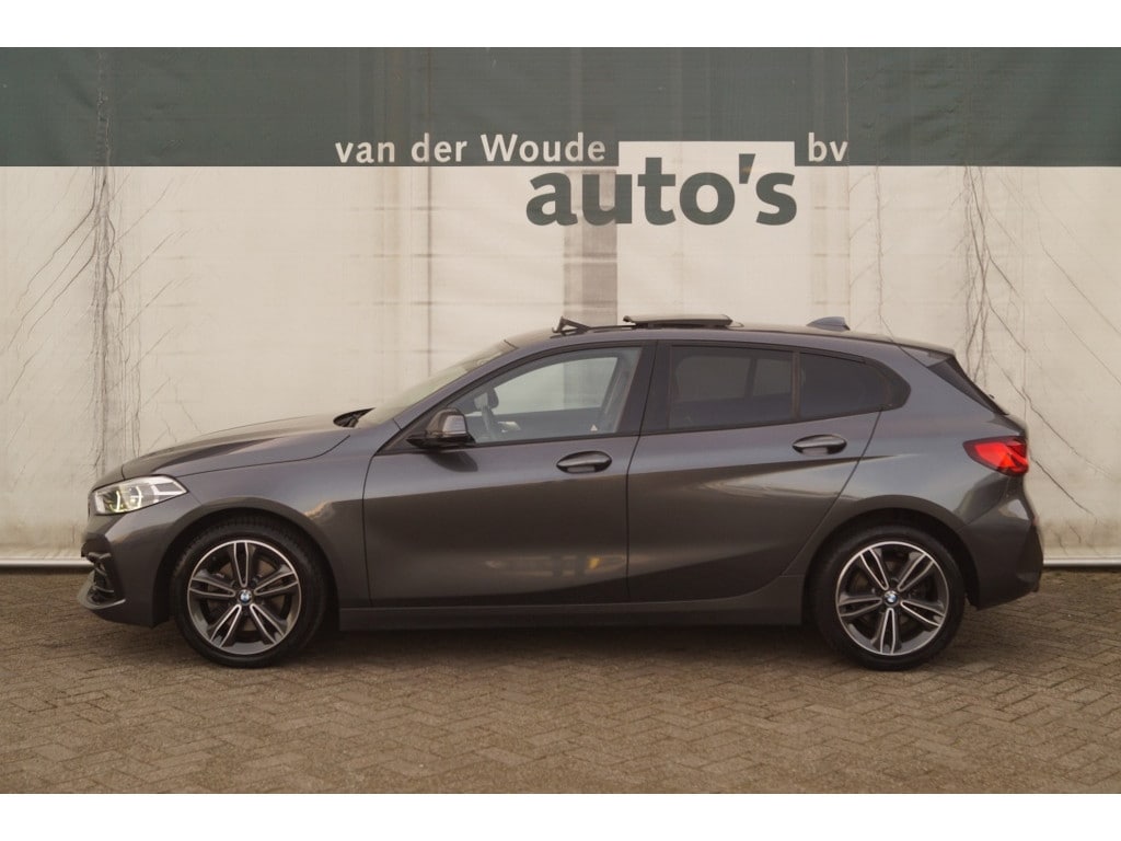 BMW 1-Serie 118i 136pk Automaat High Executive -PANO-NAVI-ECC-