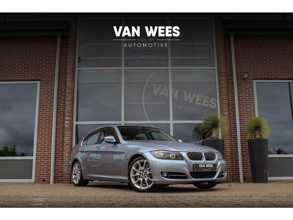 BMW 3-Serie E90 lci 335i High Executive | 306 pk | Keyless entry | Xenon adaptief | Memory | Sportstoelen | Cruise control | HiFi audio | Navigatie Professional | Bluetooth | Sportstuur