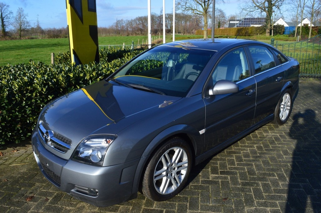 Opel Vectra GTS 2.2 DTI Aut. 6500 km!! Youngtimer Nieuwstaat