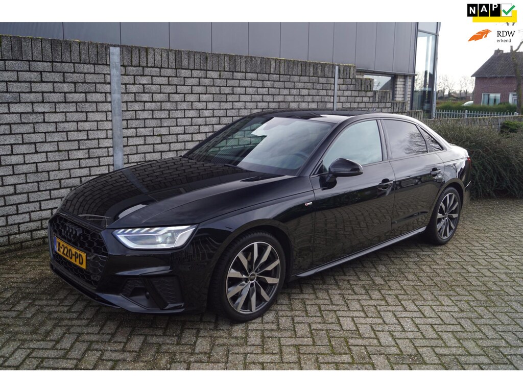 Audi A4 Limousine 35 TFSI S Edition Competition Autom Half Leder Sportst Navi Apple Carplay Clima Cruise 2x PDC LMV ENZ NL Auto.