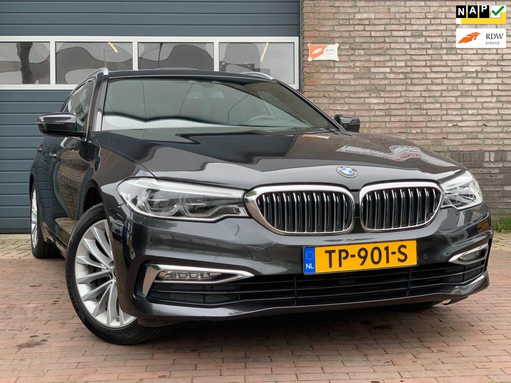 BMW 5-Serie Touring 520d High Executive|Panoramadak|Leder