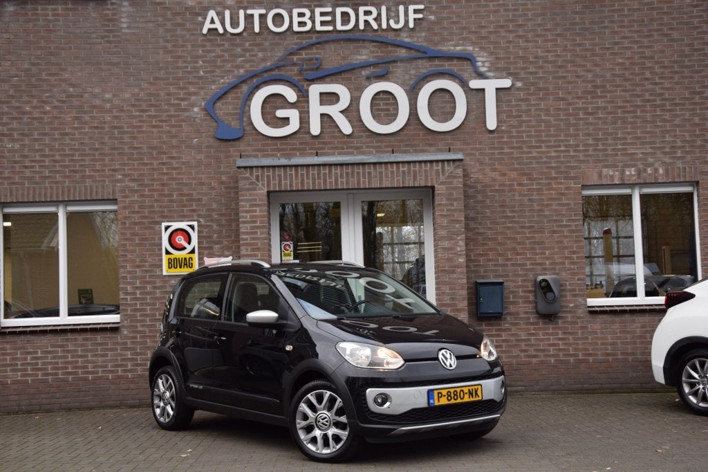 Volkswagen Up! 1.0 CROSS UP! BLUEM. HIGH UP!