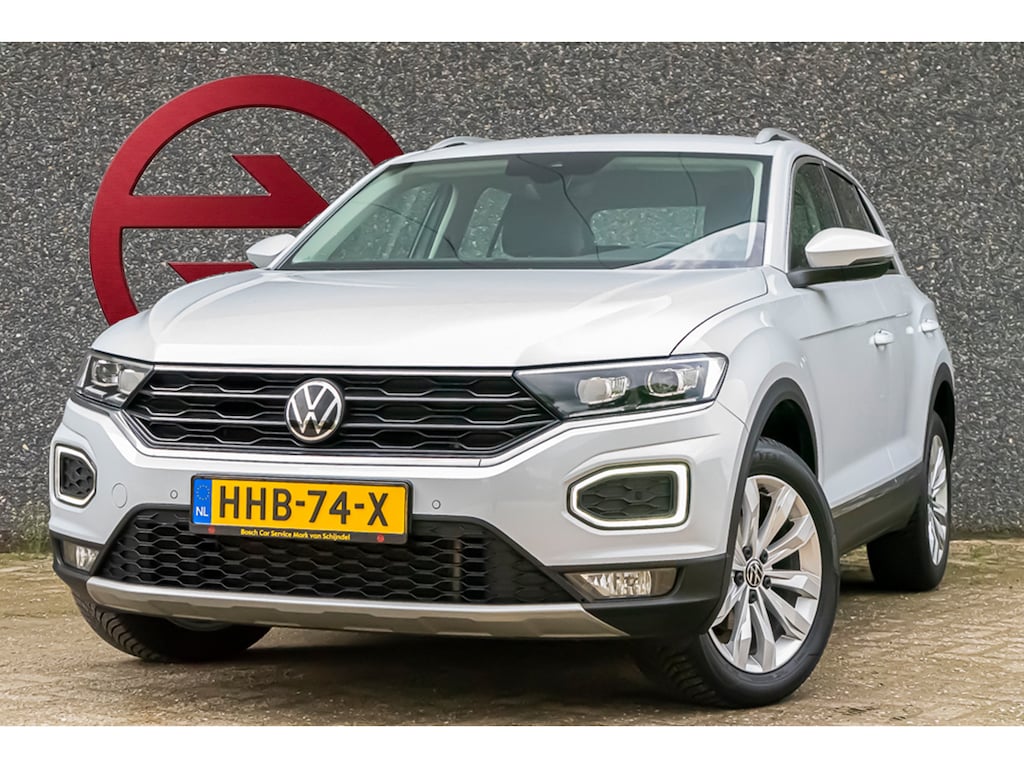 Volkswagen T-Roc 1.5 TSI Style Automaat / PDC / Stoelverwarming / Climate Control / Carplay / Front Assist / Cruise Control