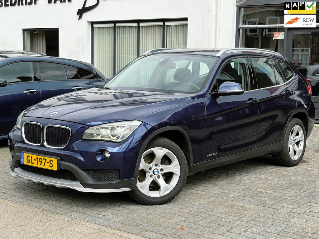 BMW X1 SDrive20i Executive, Trekhaak,Navigatie,L.M.Velgen,Climate control