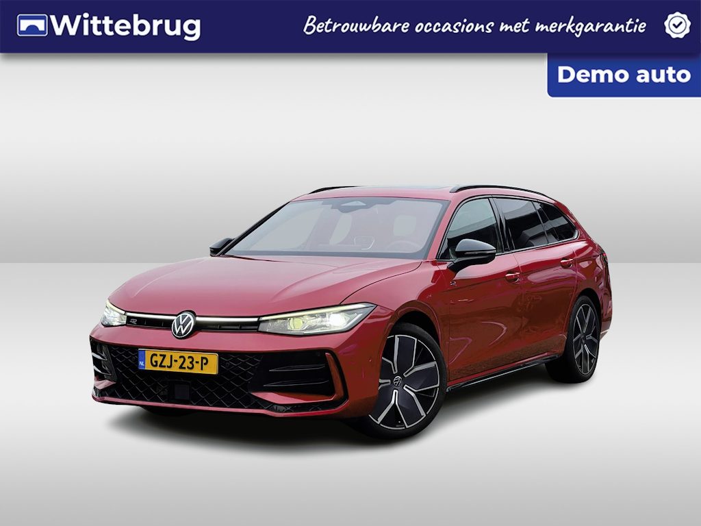 Volkswagen Passat Variant 1.5 eTSI 150 PK DSG R-Line Edition / Resterende Fabrieksgarantie / Vollederen R-Line Bekleding / Head Up Display / Harman Kardon / Panoramadak / VW