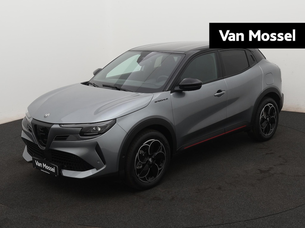 Alfa Romeo Junior Elettrica Speciale 54 kWh | Navigatie | Parkeersensoren | Camera | Stoelverwarming | Warmtepomp | LMV 18"|