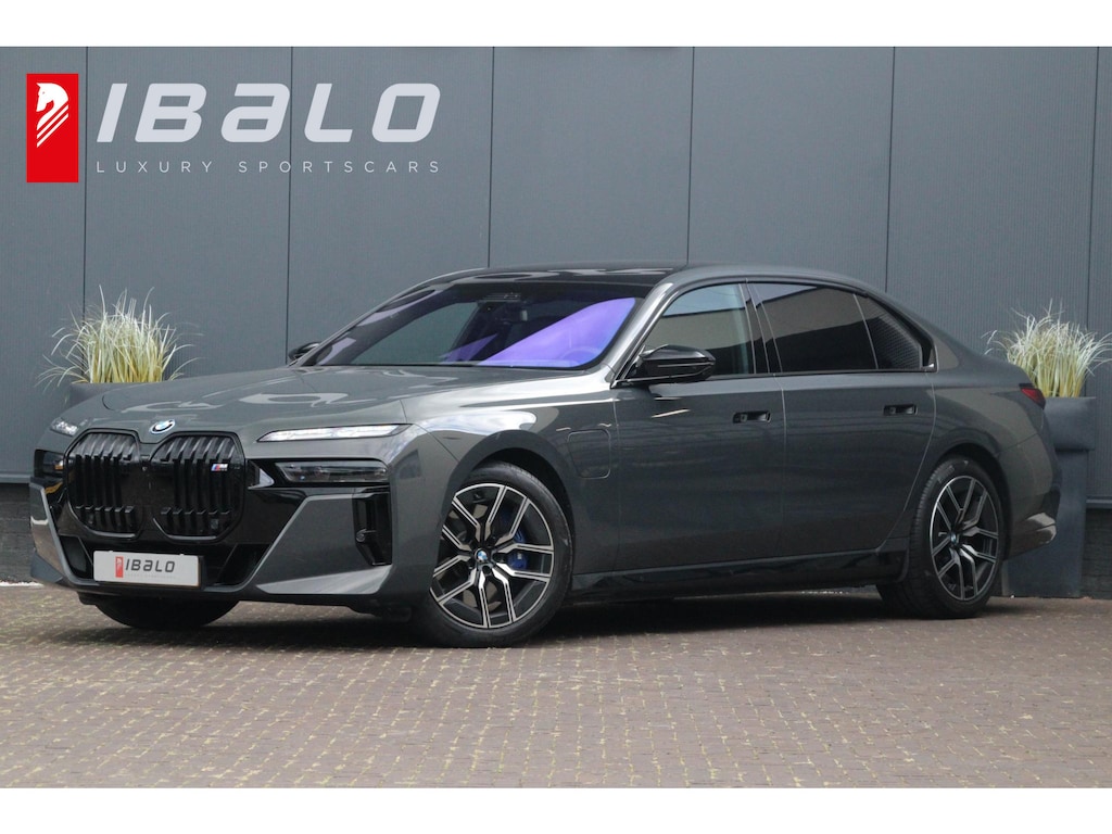 BMW 7-Serie M760e xDrive M-Sport Pro | Auto Doors | BTW |