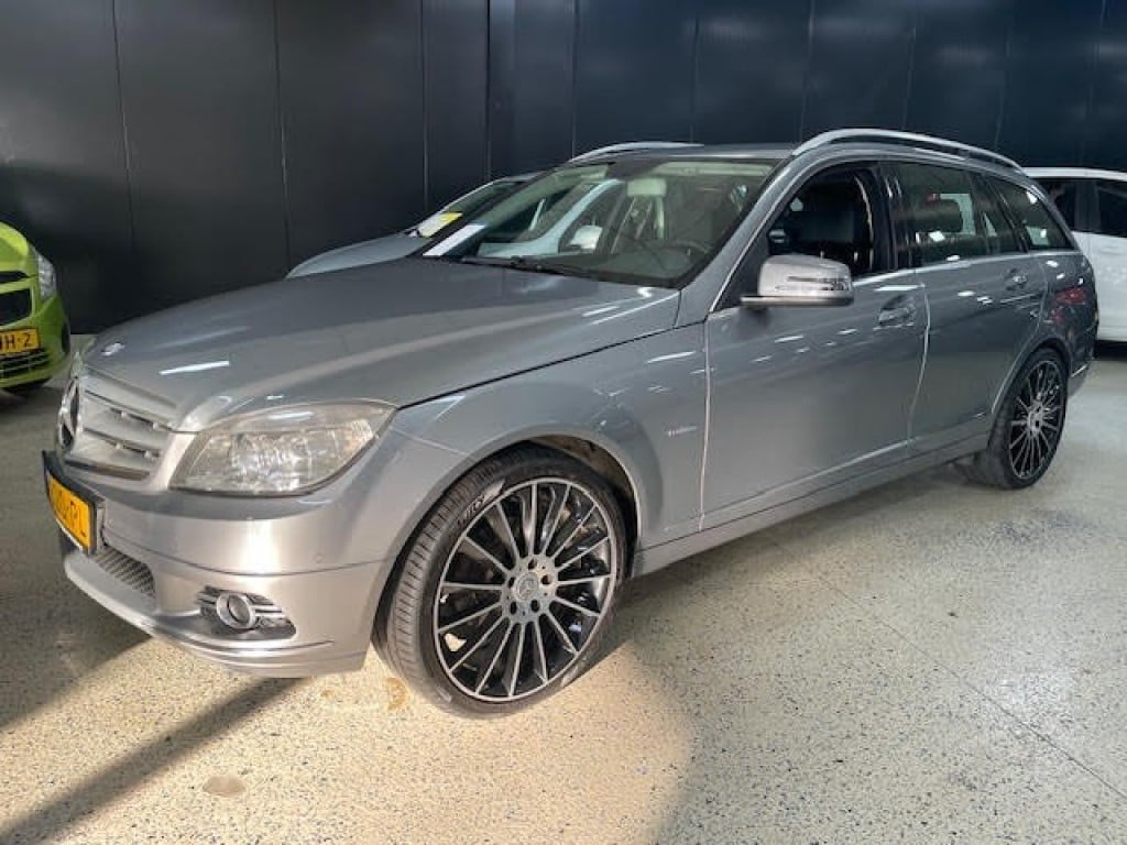 Mercedes-Benz C-klasse 180 CDI AVANTGARDE / AUTOMAAT / LEDER / ZWENKHAAK / NAVI / CRUIS