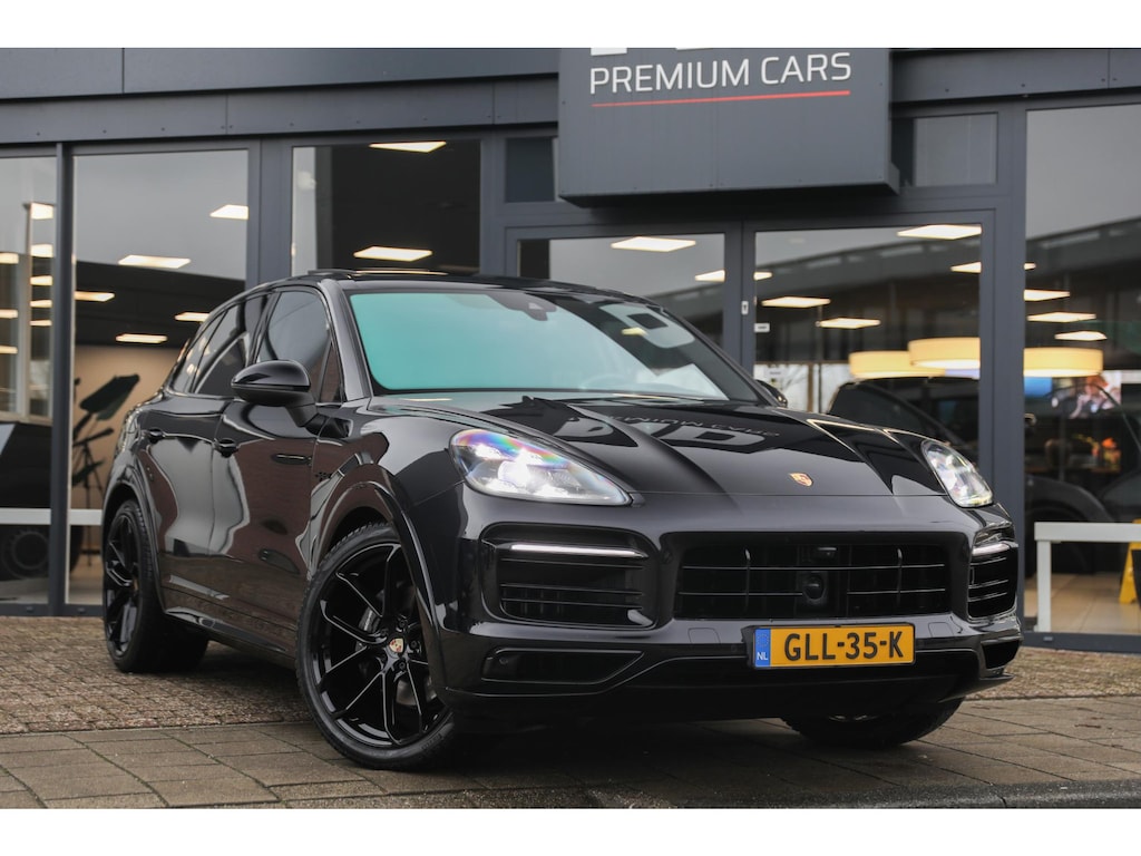 Porsche Cayenne 3.0 E-Hybrid | Nachtzicht assistent | Sportdesign | Bose | Matrix | Softclose