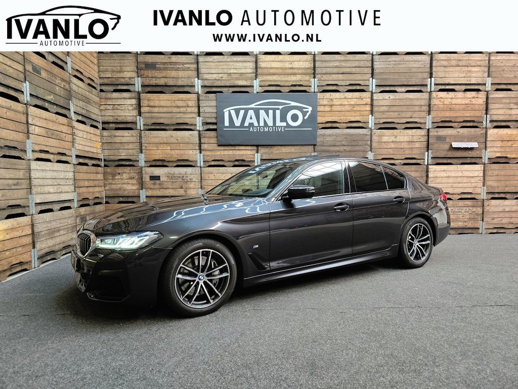 BMW 5-Serie 530d Business Edition Plus M-Sport Laser Led Pano Leder HUD Clima Cruise 18"LM