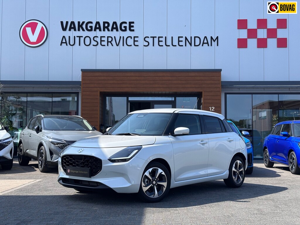 Suzuki Swift 1.2 Style Smart Hybrid|Stoelverw|10 Jaar Garantie|Camera|Adapt Cruise|Navi|Carplay