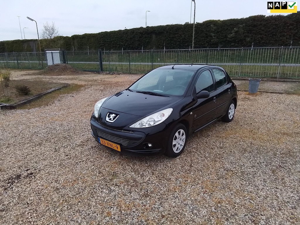 Peugeot 206+ 1.4 Urban Move Zeer lux,s AIRCO Elektrise pakket
